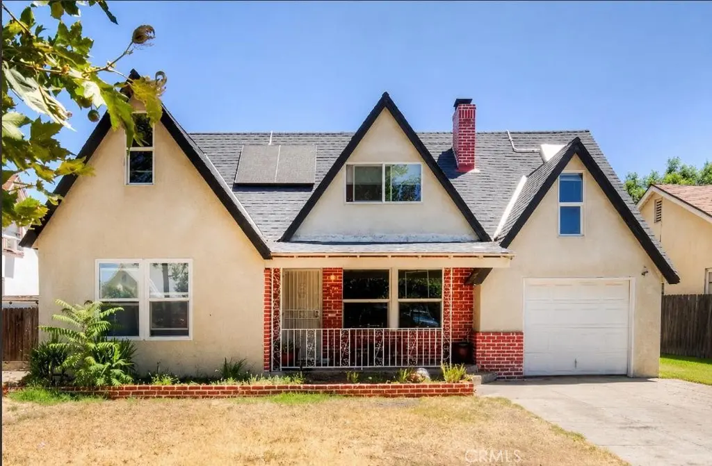 Single Family Residence for sale at 337 S Meridian Avenue, Fresno, CA featuring 3 beds and 2 baths