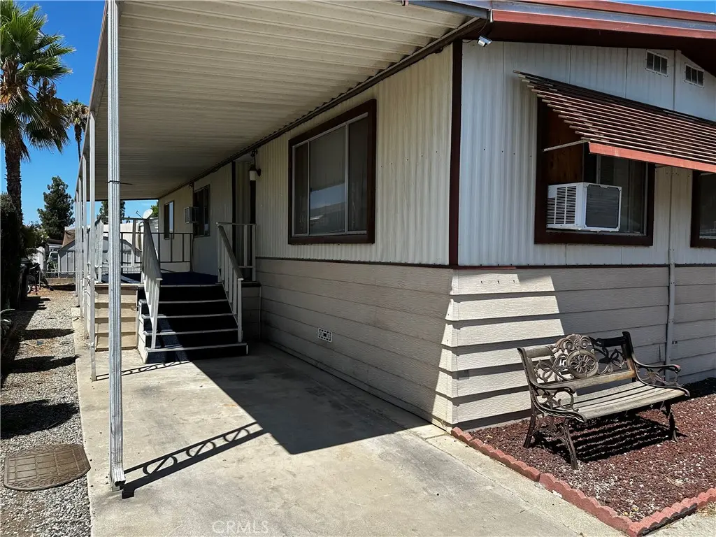 Manufactured In Park for sale at 1455 S State St 289, Hemet, CA featuring 2 beds and 2 baths