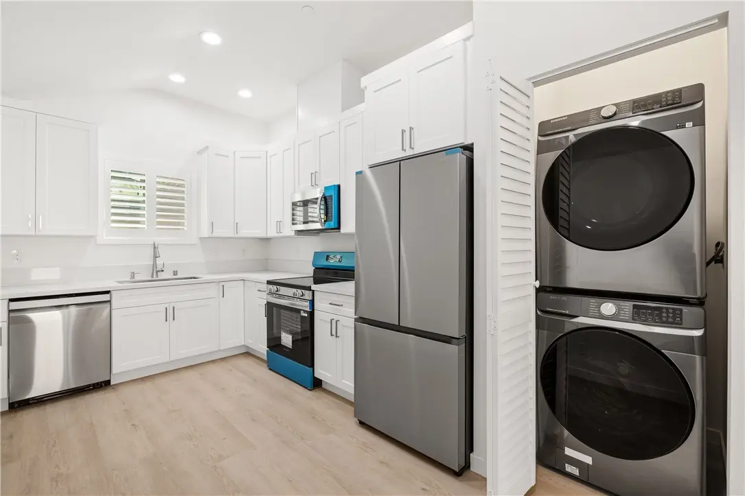 15030 1/2 Hesby Street, Sherman Oaks, CA — listing photo 1