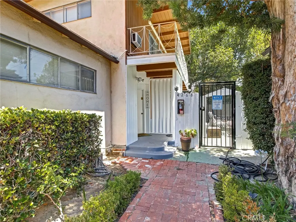 4268 Troost Avenue, Studio City, CA — listing photo 1