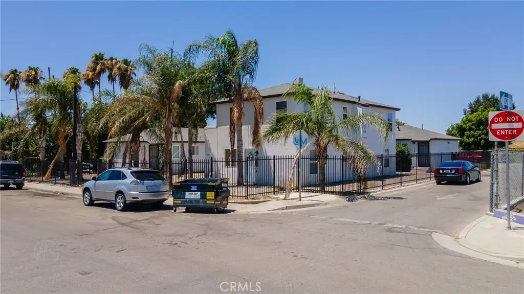 1018 Miller, Bakersfield, CA — listing photo 1