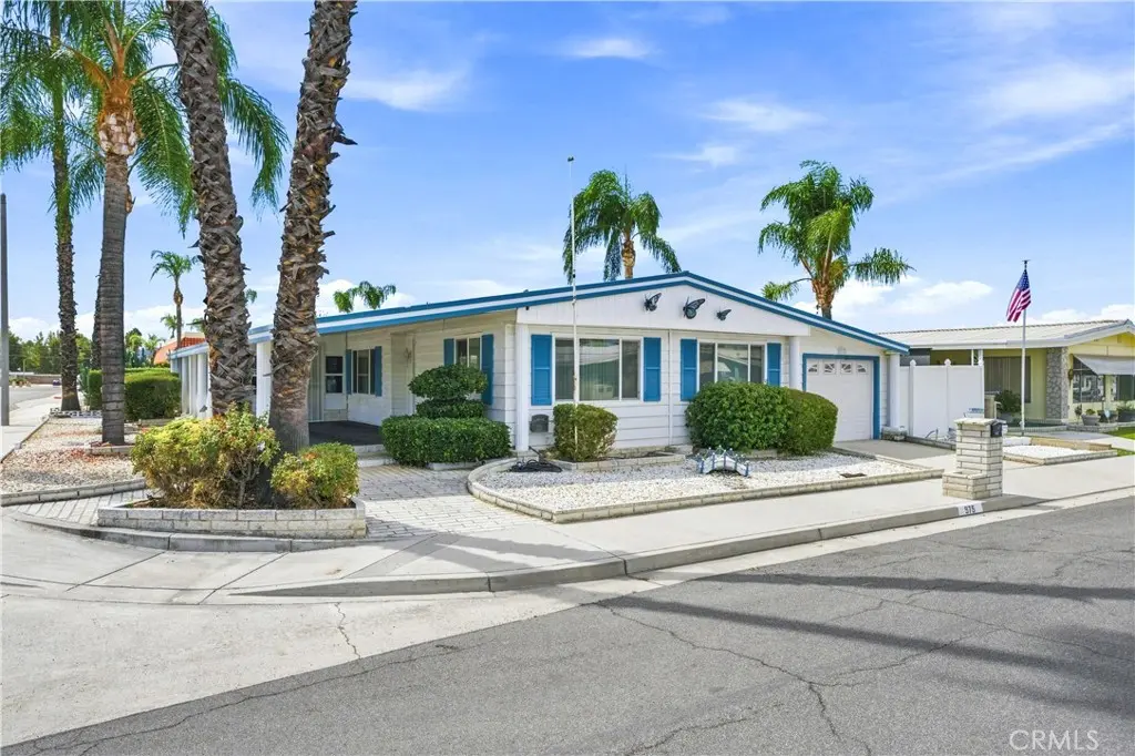 Manufactured On Land for sale at 975 Vista Grande Drive, Hemet, CA featuring 3 beds and 2 baths