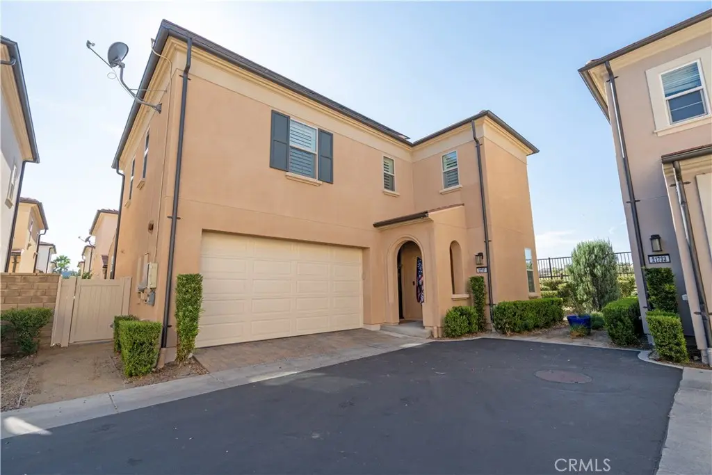 21737 Propello, Saugus, CA — listing photo 1