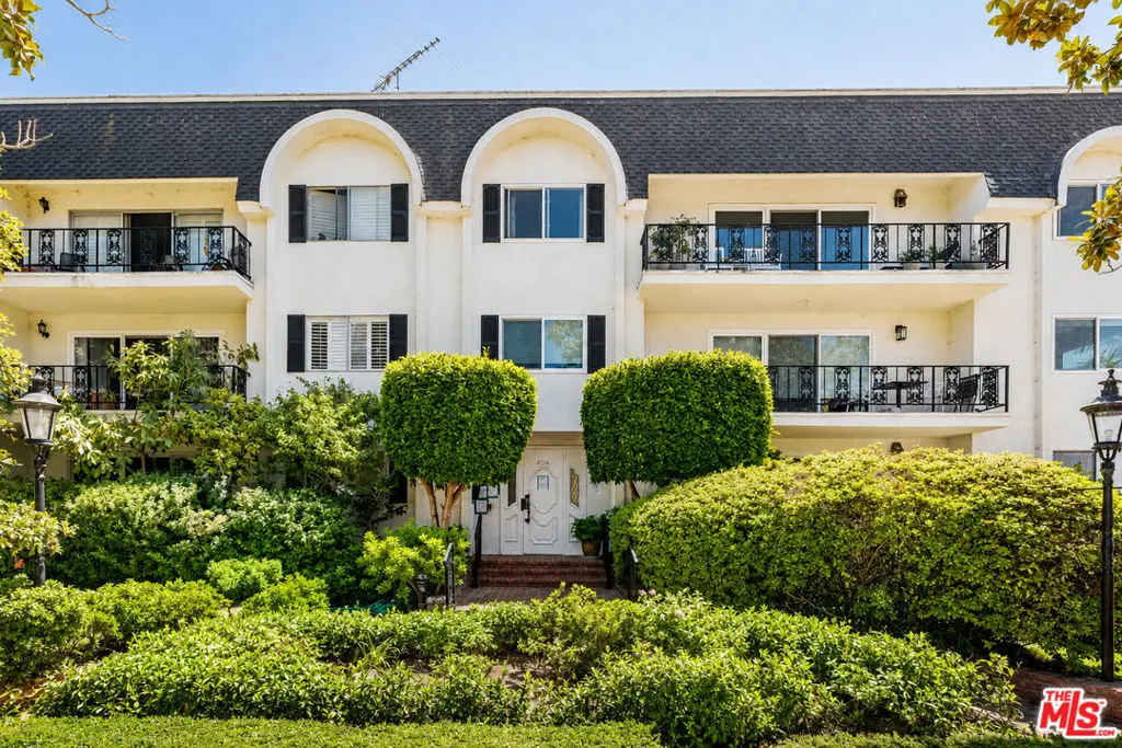 404 San Vicente Boulevard 204, Santa Monica, CA — listing photo 1
