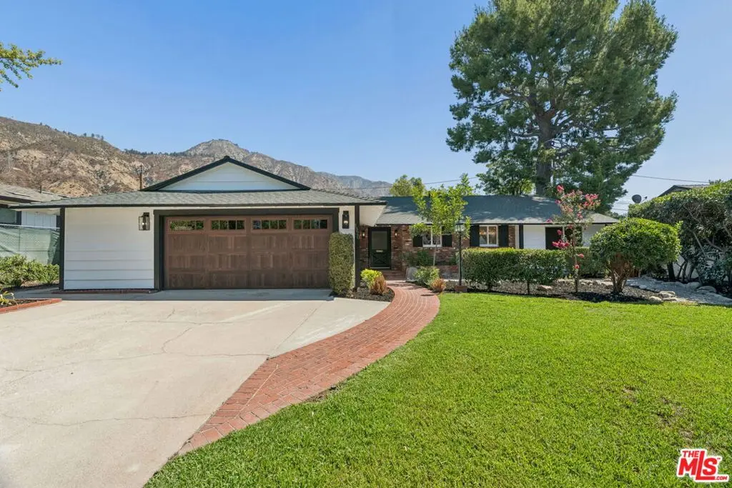 1920 N Altadena Drive, Pasadena, CA — listing photo 1