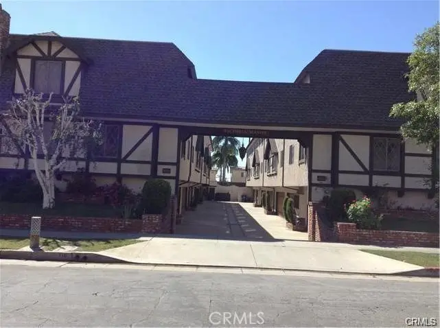 Residential Lease for rent at 116 E Commonwealth 3, Alhambra, Los Angeles County, CA featuring 3 beds and 2 baths