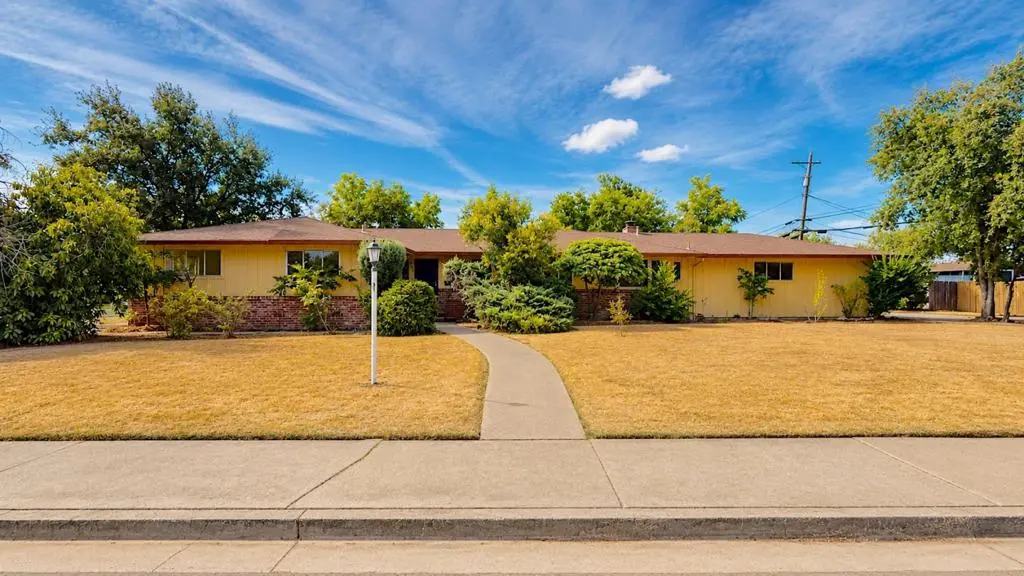 925 5th Street, Lincoln, CA — listing photo 1