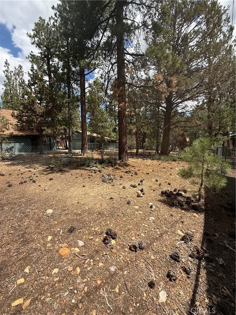 569 Victoria Lane, Sugarloaf, CA — listing photo 1