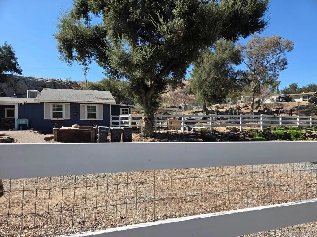 Single Family Residence for sale at 40781 Gibbel, Hemet, CA featuring 2 beds and 1 bath