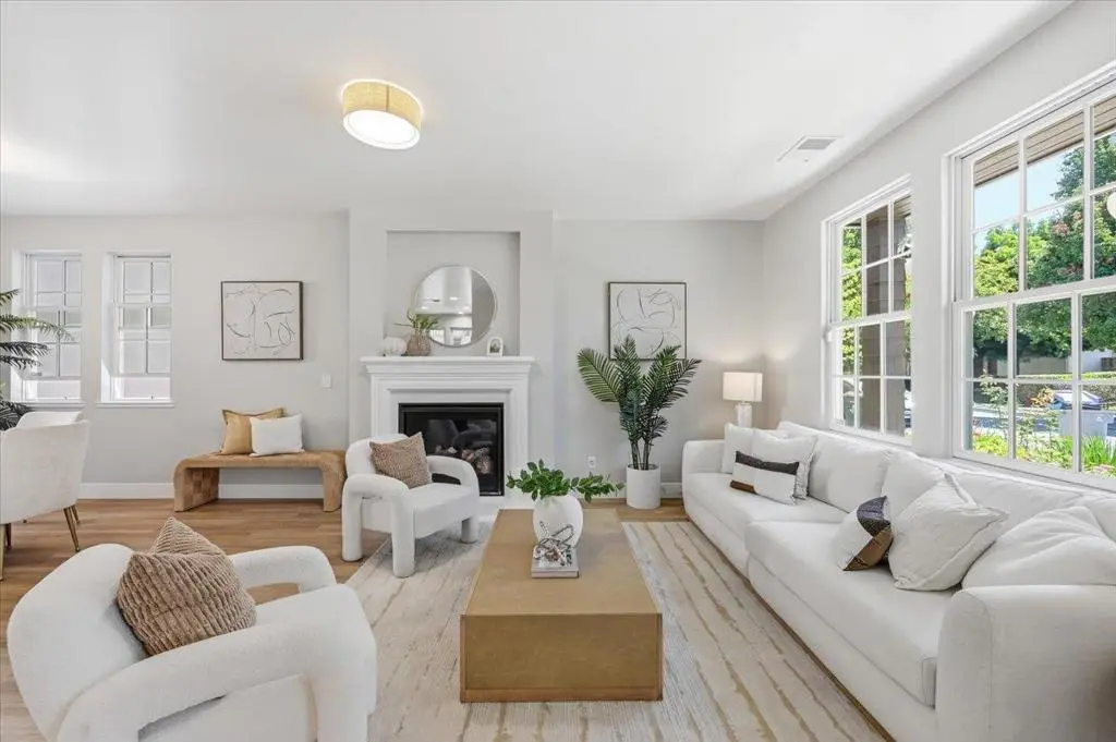 936 Valencia Avenue, Mountain View, CA — listing photo 1