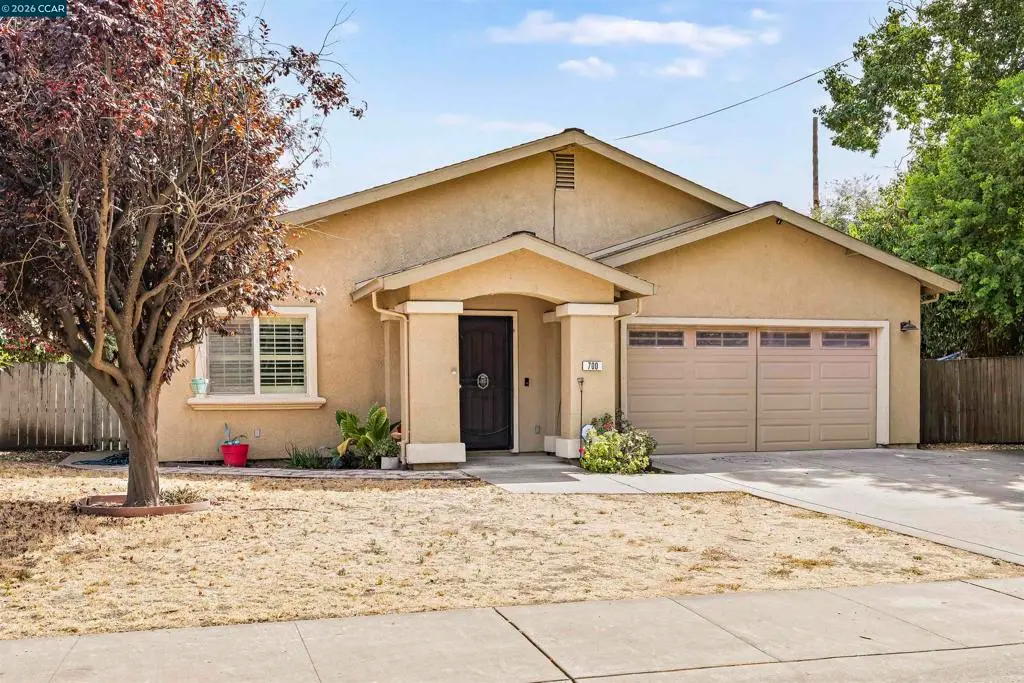 700 Pinedale Ave, Sacramento, CA — listing photo 1