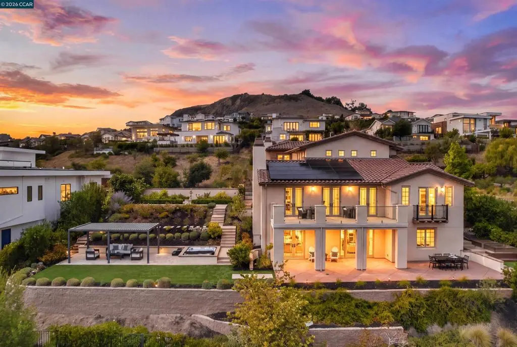 Single Family Residence for sale at 16 Rabble Rd, Orinda, CA featuring 5 beds and 7 baths