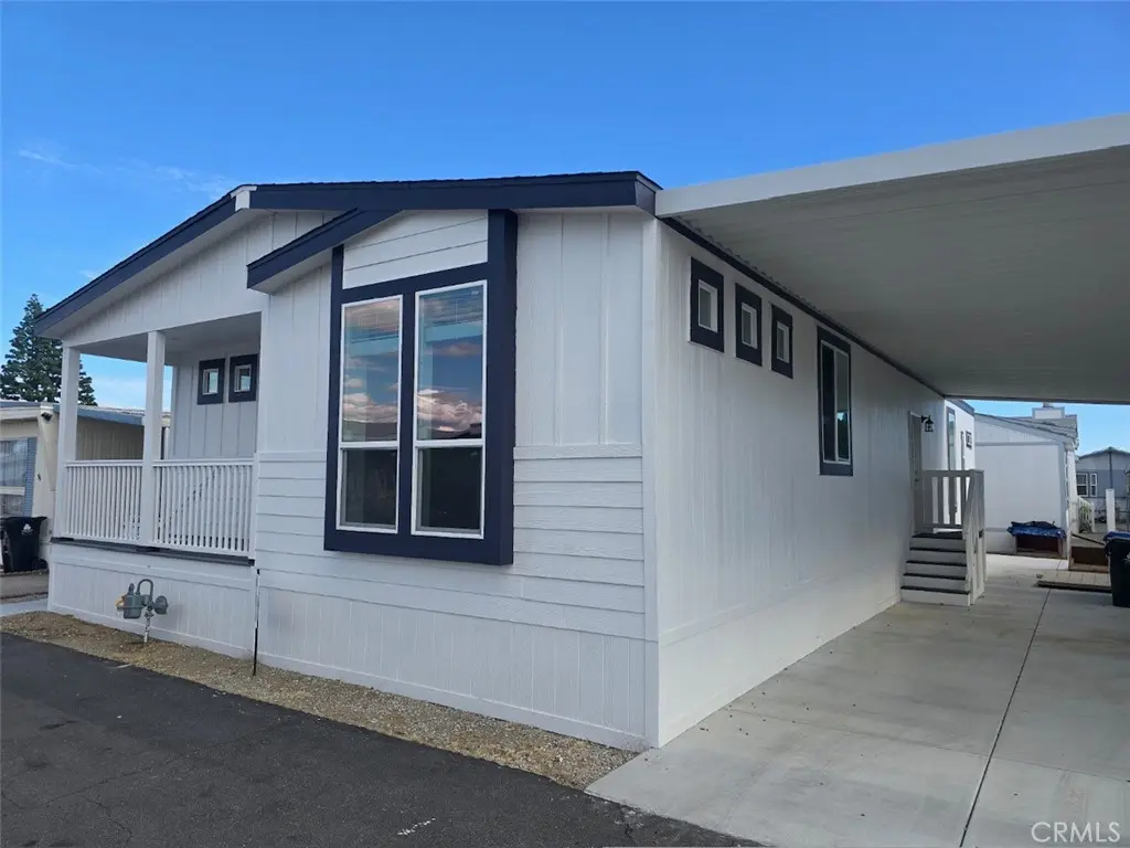 8901 Eton 054, Northridge, CA — listing photo 1