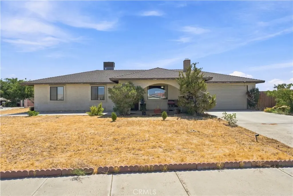 16226 Brookfield, Victorville, CA — listing photo 1