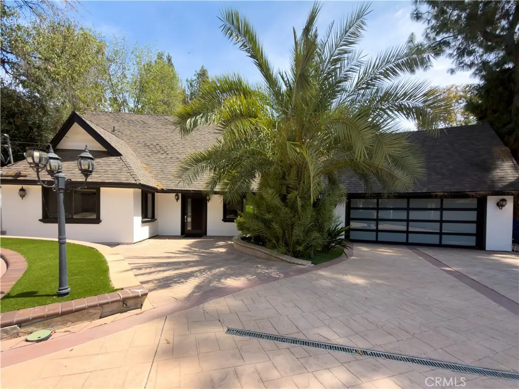 5836 Winnetka Avenue, Woodland Hills, CA — listing photo 1