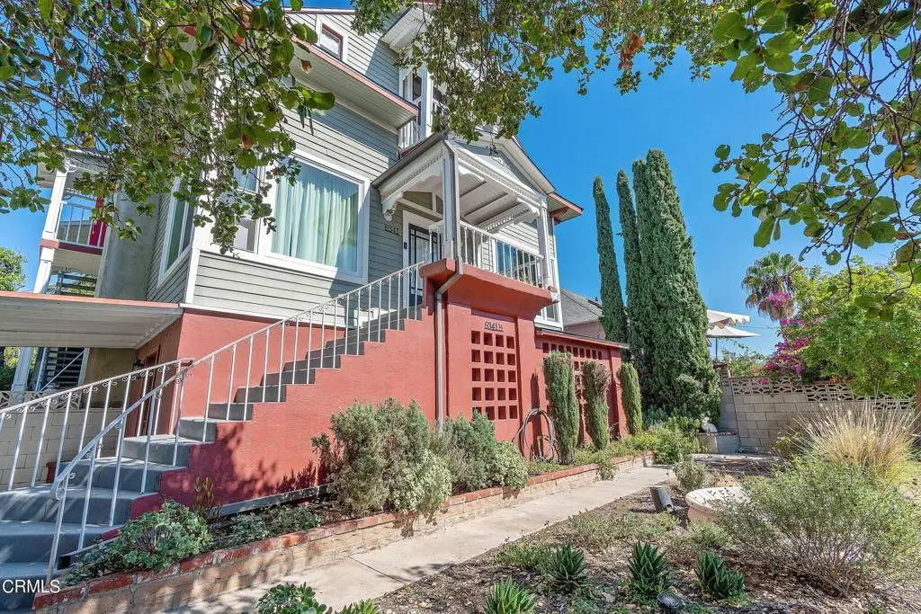 Residential Lease for rent at 6341 1/2 Rosswood Terrace, Los Angeles, Los Angeles County, CA featuring 1 bed and 1 bath