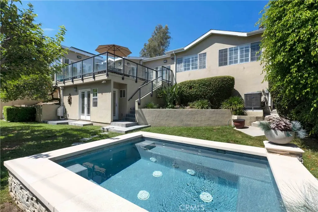 4028 Woodman Canyon, Sherman Oaks, CA — listing photo 1