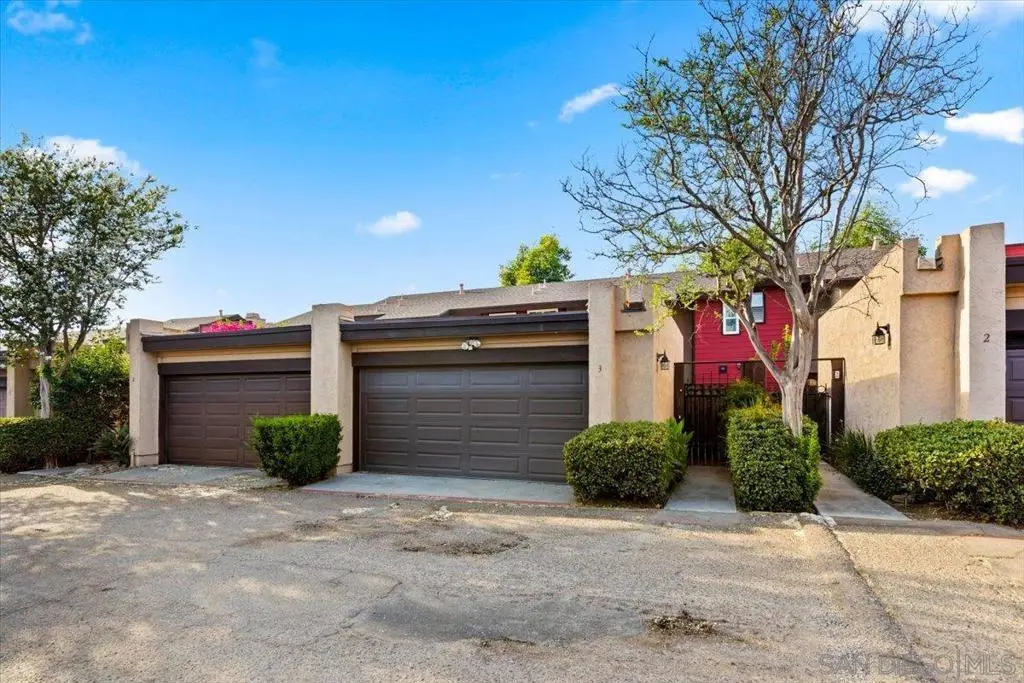 Townhouse for sale at 140 E El Norte Pkwy 3, Escondido, CA featuring 2 beds and 3 baths