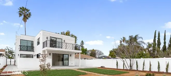 6830 N Lubao Avenue, Winnetka, CA — listing photo 1