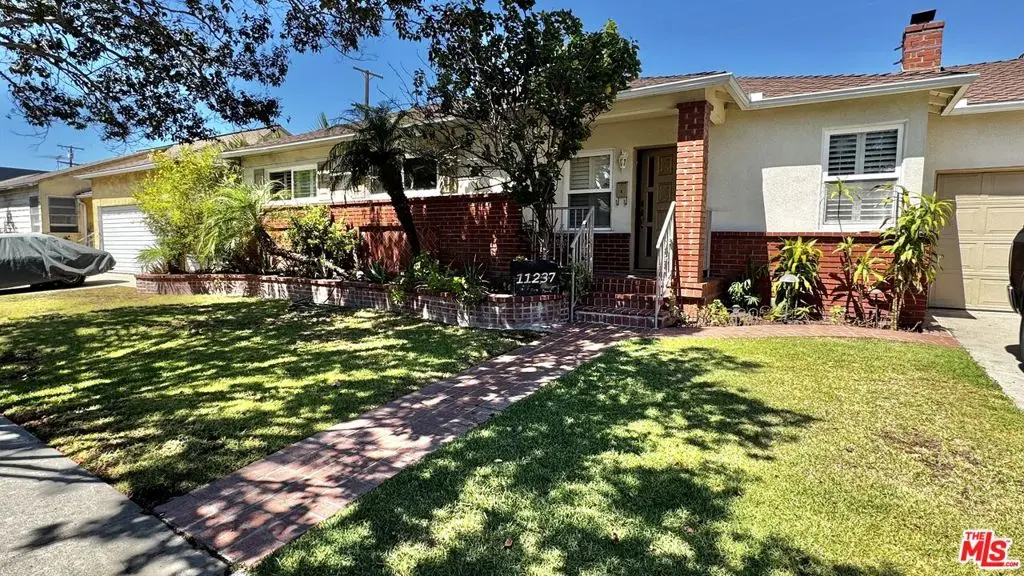 Residential Lease for rent at 11237 Garfield Avenue, Culver City, Los Angeles County, CA featuring 3 beds and 2 baths