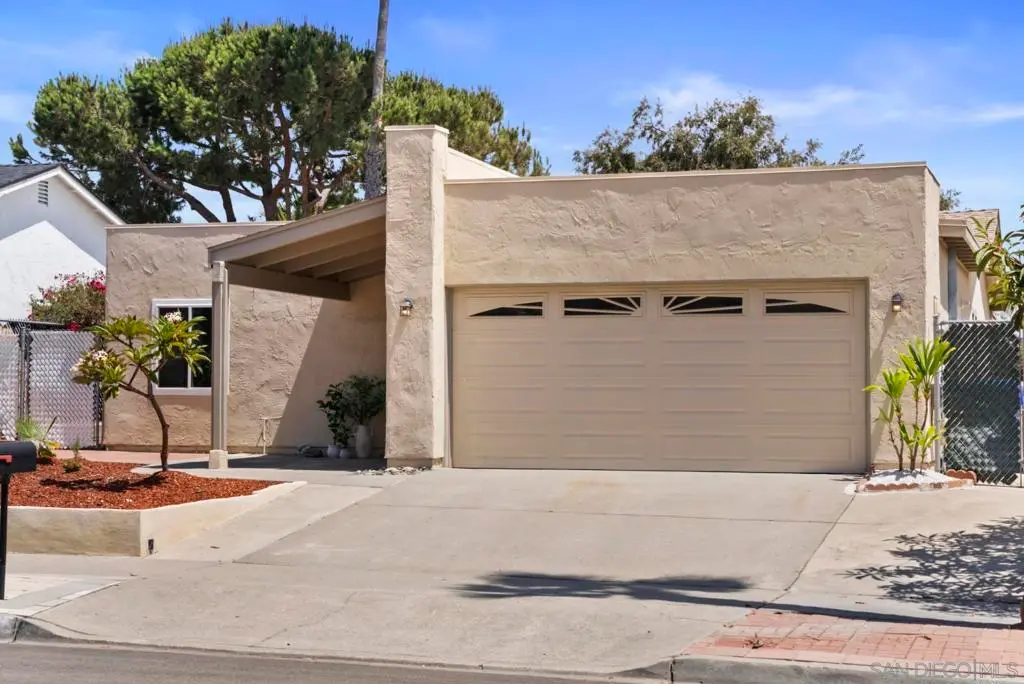4105 Alana Cir, Oceanside, CA — listing photo 1