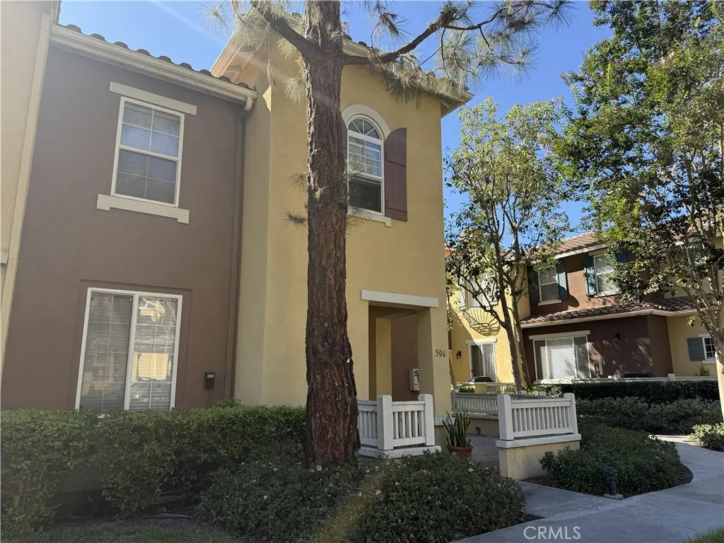Condominium for rent at 506 Timberwood, Irvine, CA featuring 3 beds and 3 baths