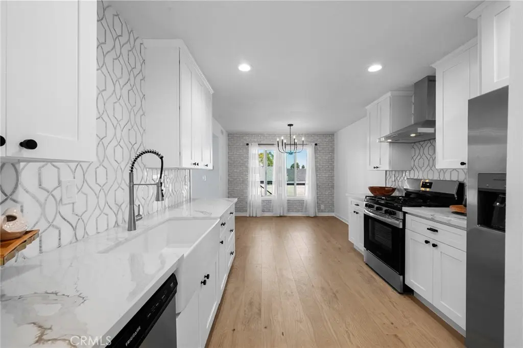 Condominium for sale at 441 W 2nd, Los Angeles, CA featuring 2 beds and 2 baths