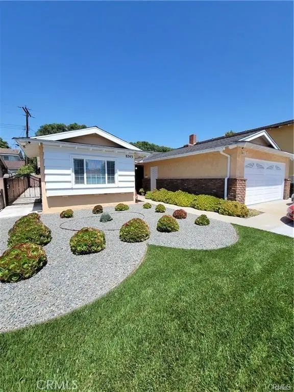 Residential Lease for rent at 8743 Dorian Street, Downey, Los Angeles County, CA and 1 bath