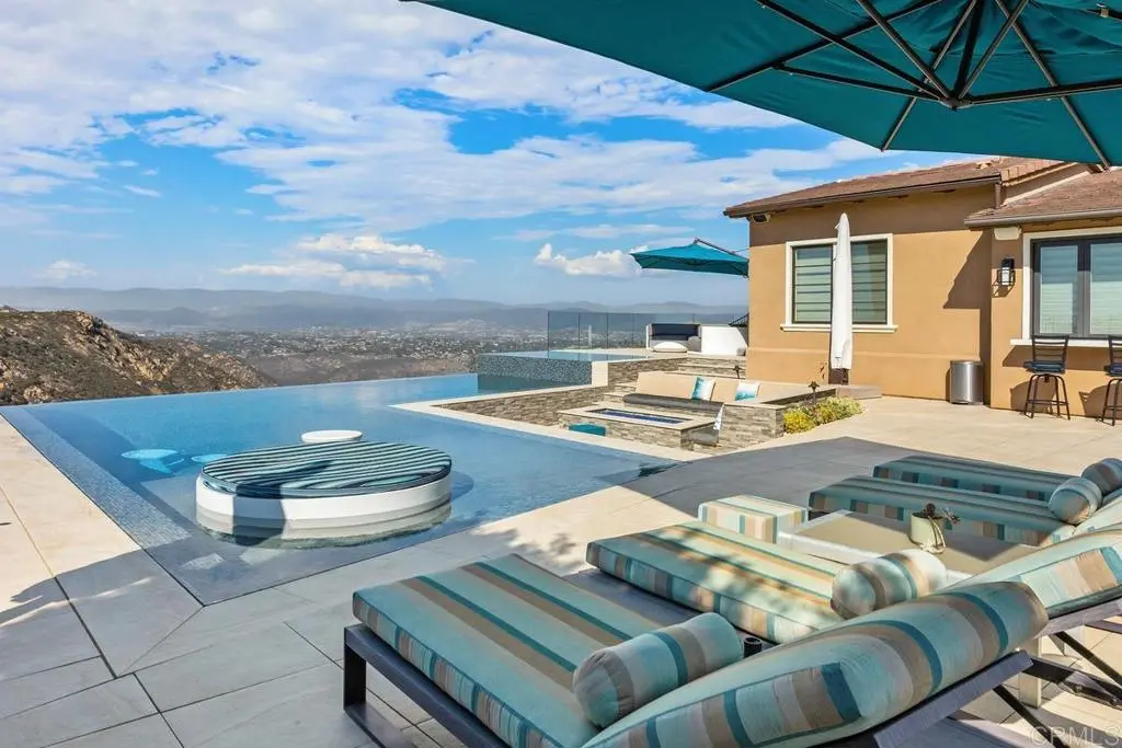 18338 Avenida Apice, Rancho Santa Fe, CA — listing photo 1