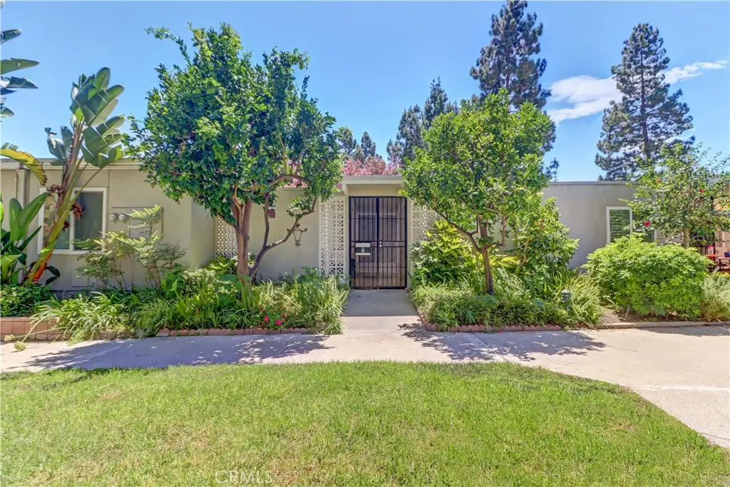 310 Avenida Castilla D, Laguna Woods, CA — listing photo 1