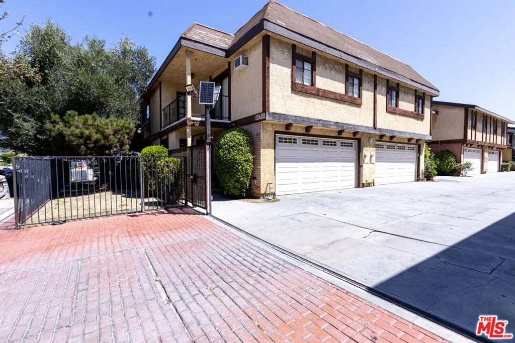Condominium for sale at 13400 Doty Avenue 1, Hawthorne, CA featuring 3 beds and 3 baths