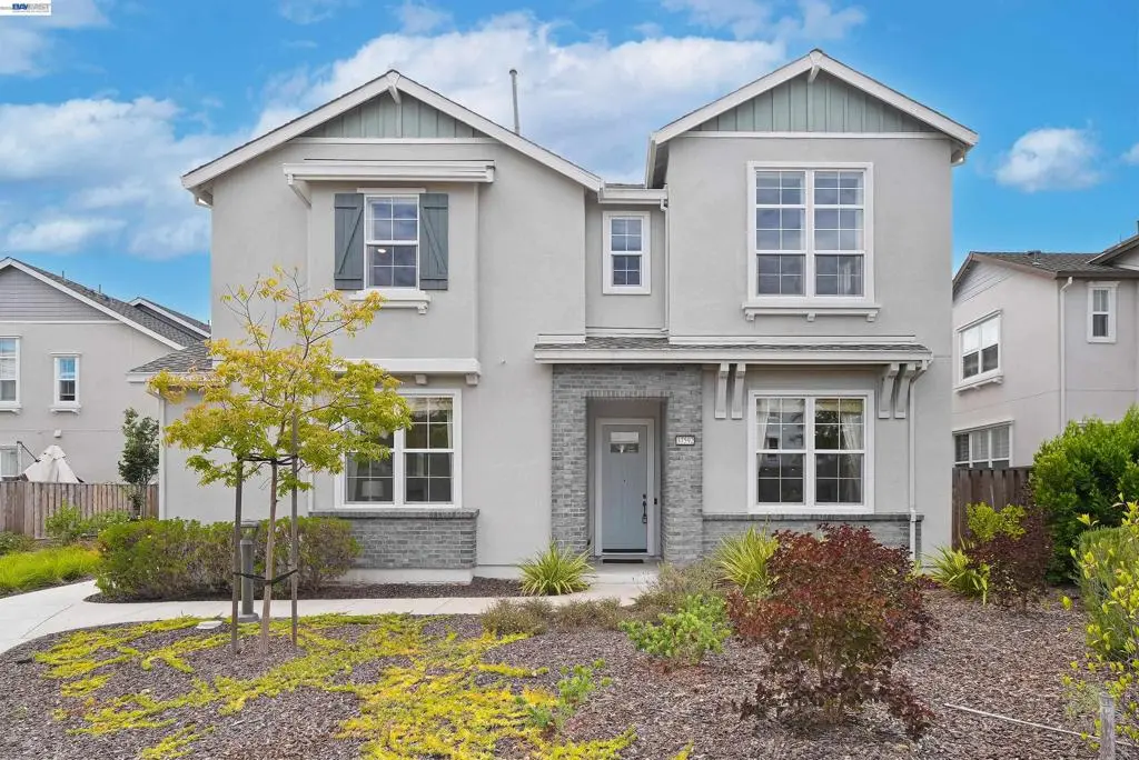 Single Family Residence for sale at 37592 Sea Bank St, Newark, CA featuring 4 beds and 4 baths