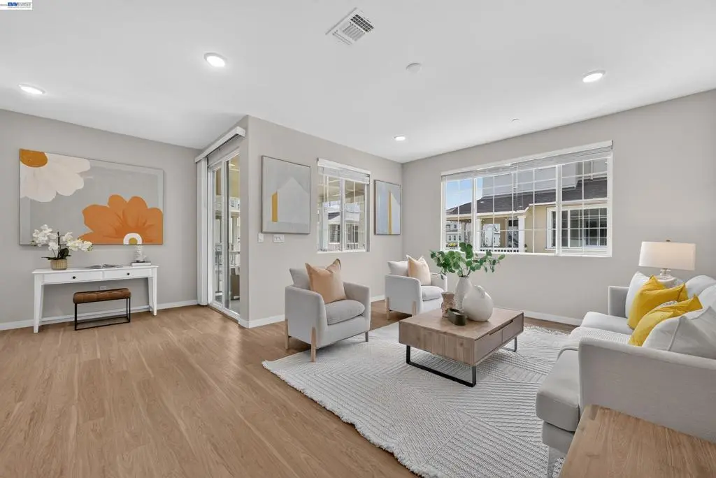 Condominium for sale at 37623 Shelter Rd, Newark, CA featuring 2 beds and 3 baths
