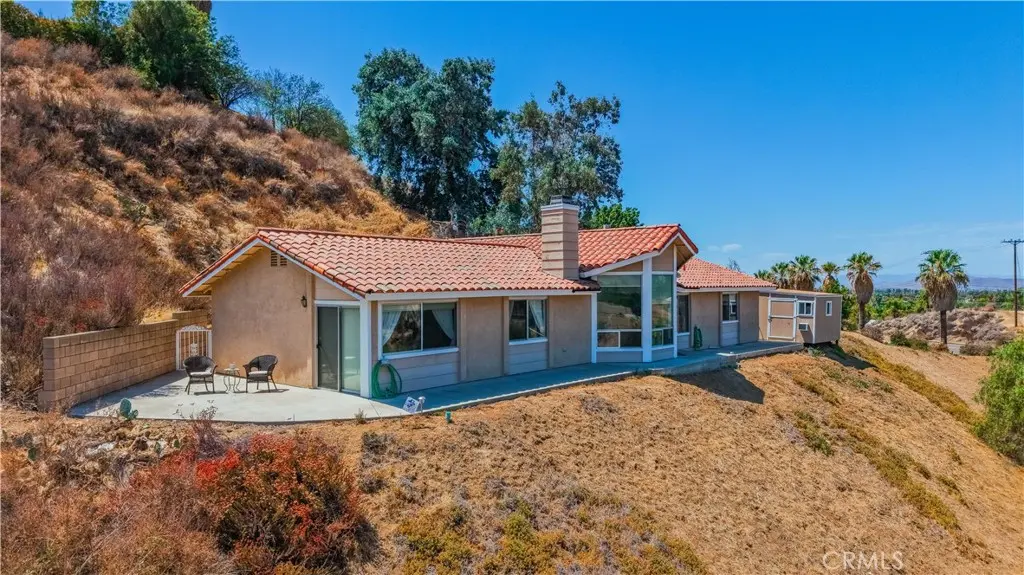 Single Family Residence for sale at 42395 Stetson Avenue, Hemet, CA featuring 3 beds and 2 baths