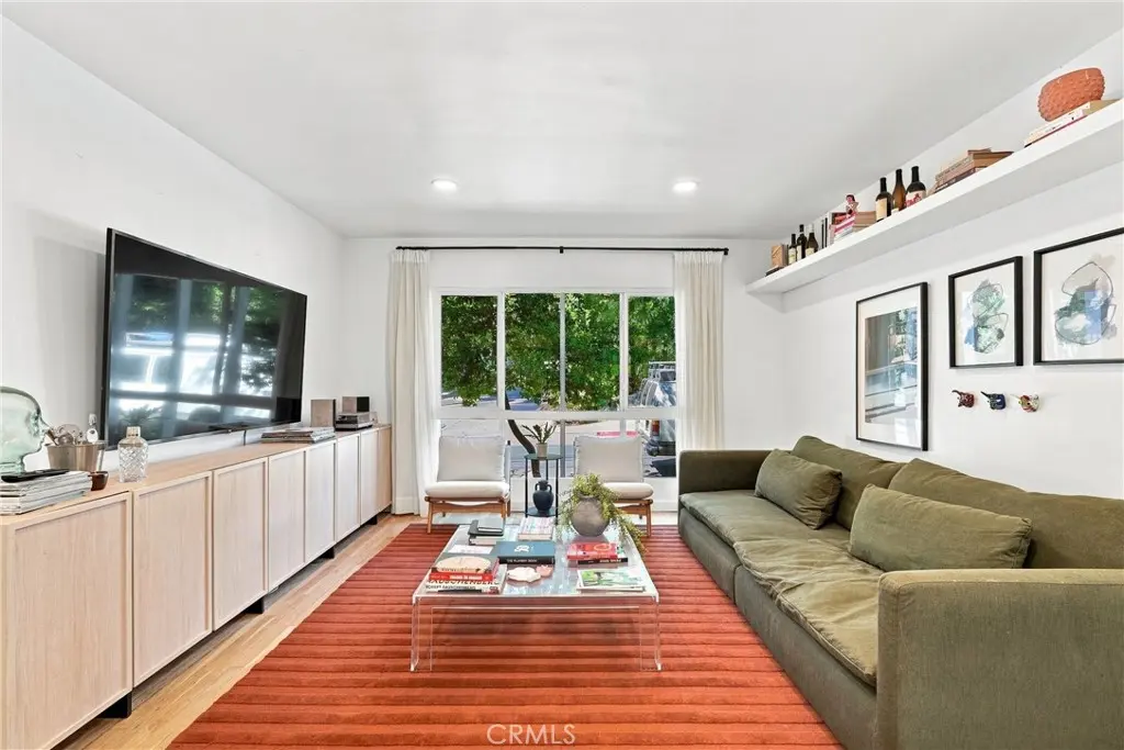 Condominium for sale at 6400 Primrose 21, Los Angeles, CA featuring 2 beds and 2 baths