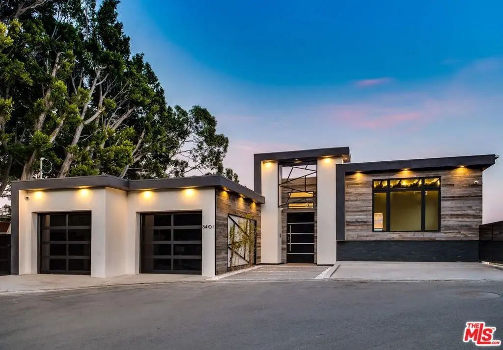 Residential Lease for rent at 8401 WYNDHAM Road, Los Angeles, Los Angeles County, CA featuring 5 beds and 5 baths