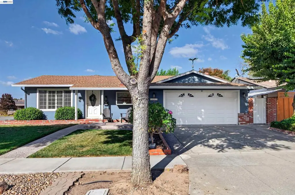 Single Family Residence for sale at 1647 Harvest Rd, Pleasanton, CA featuring 3 beds and 2 baths
