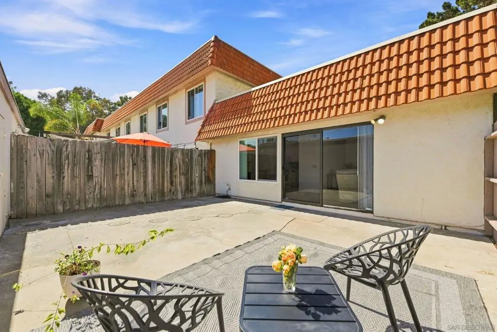 Condominium for sale at 2812 Via Magia, Carlsbad, CA featuring 2 beds and 2 baths
