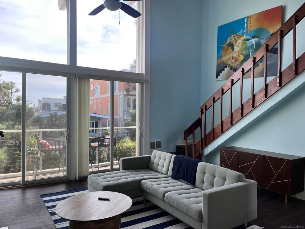 25 Spinnaker St 12, Marina Del Rey, CA — listing photo 1