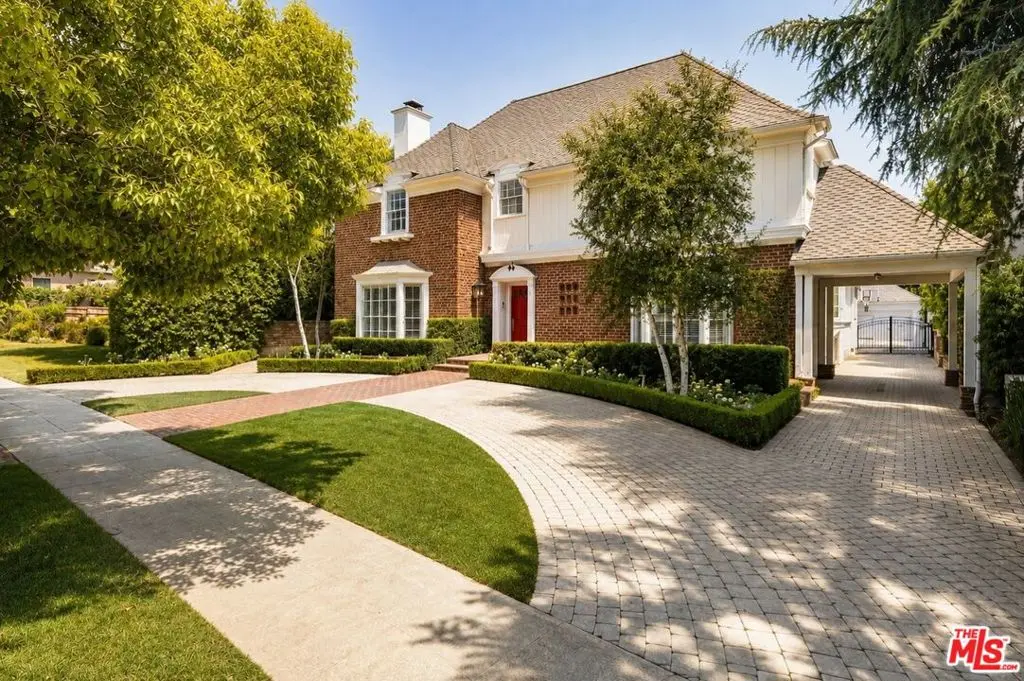 Residential Lease for rent at 774 Malcolm Avenue, Los Angeles, Los Angeles County, CA featuring 5 beds and 6 baths