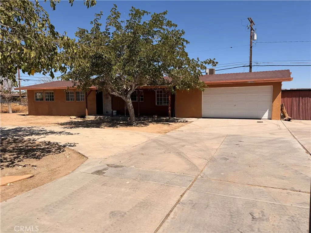 21608 Ottawa, Apple Valley, CA — listing photo 1