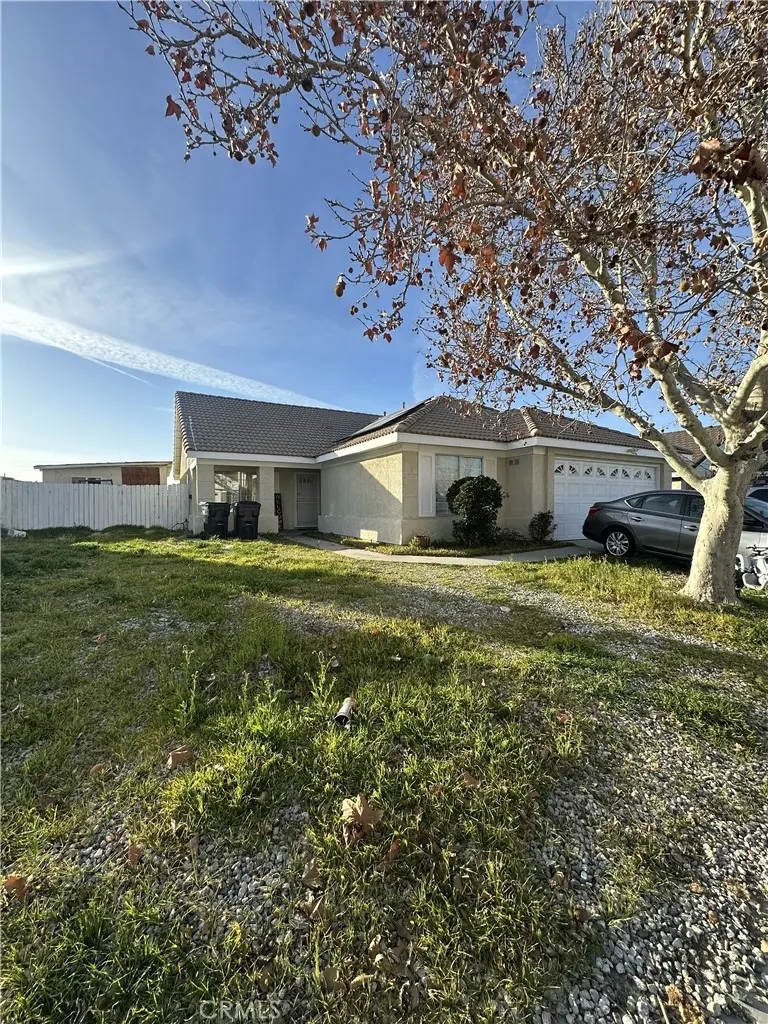 43525 Palos Way, Lancaster, CA — listing photo 1