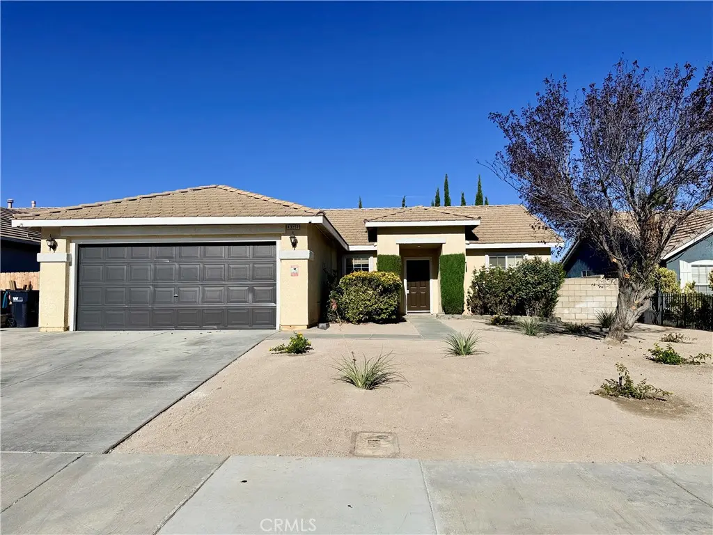 43257 Homestead, Lancaster, CA — listing photo 1