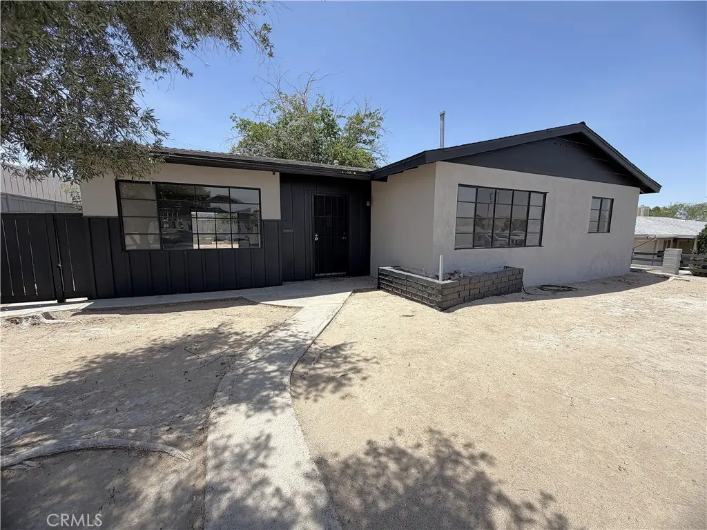 320 Frances, Barstow, CA — listing photo 1