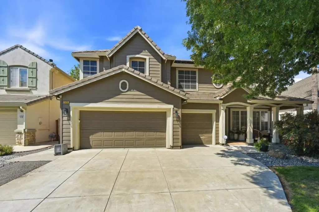 Single Family Residence for sale at 1320 Eastlake Circle, Tracy, CA featuring 5 beds and 3 baths