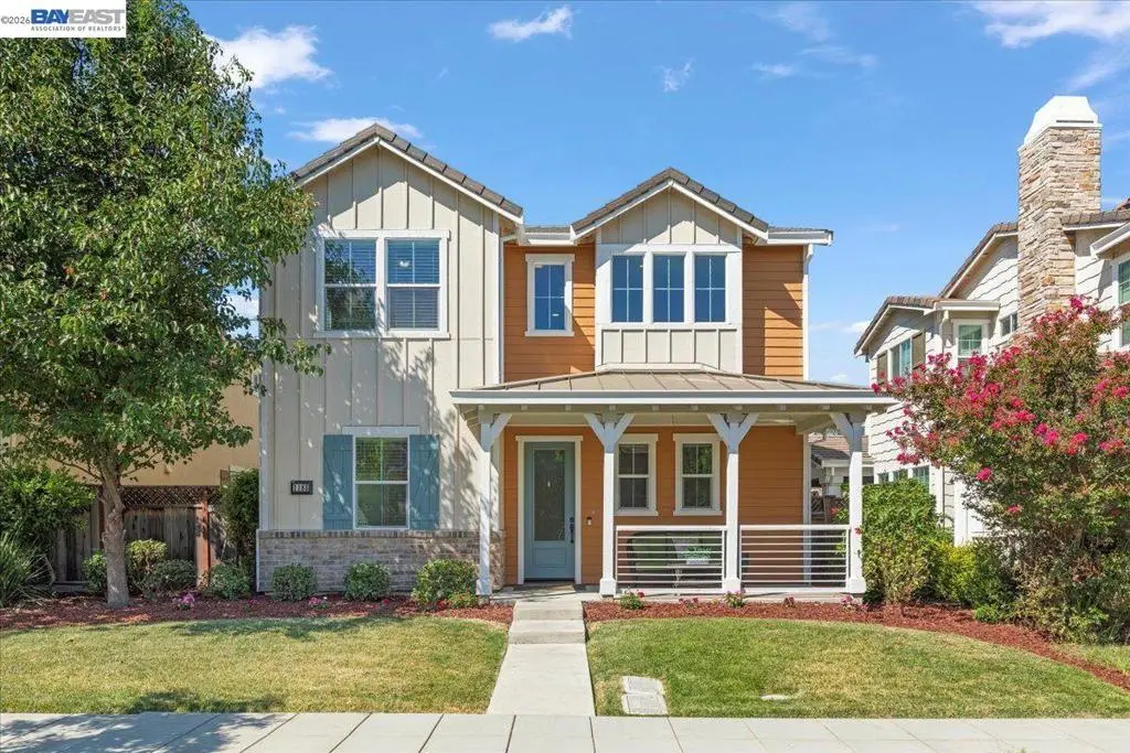 Residential Lease for rent at 1185 S Olson Ave, Mountain House, San Joaquin County, CA featuring 5 beds and 3 baths