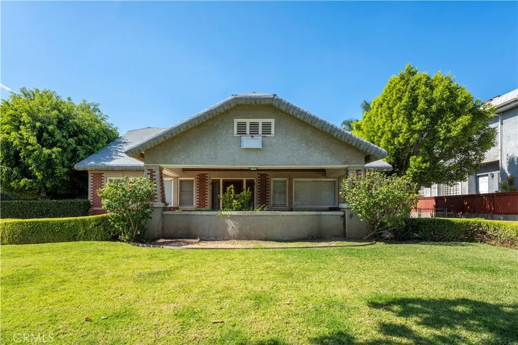 Triplex for sale at 513 N Palm Avenue, Alhambra, CA
