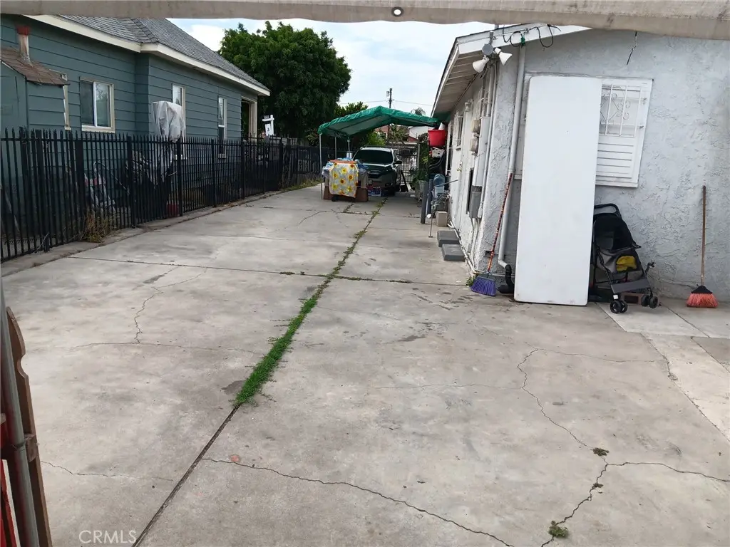 Duplex for sale at 415 95th Street, Los Angeles, CA