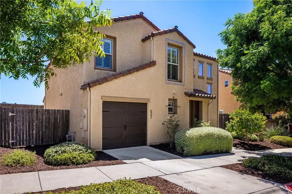 522 Playa Circle, Paso Robles, CA — listing photo 1