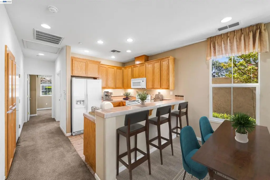 Townhouse for sale at 6685 Forget Me Not, Livermore, CA featuring 2 beds and 2 baths